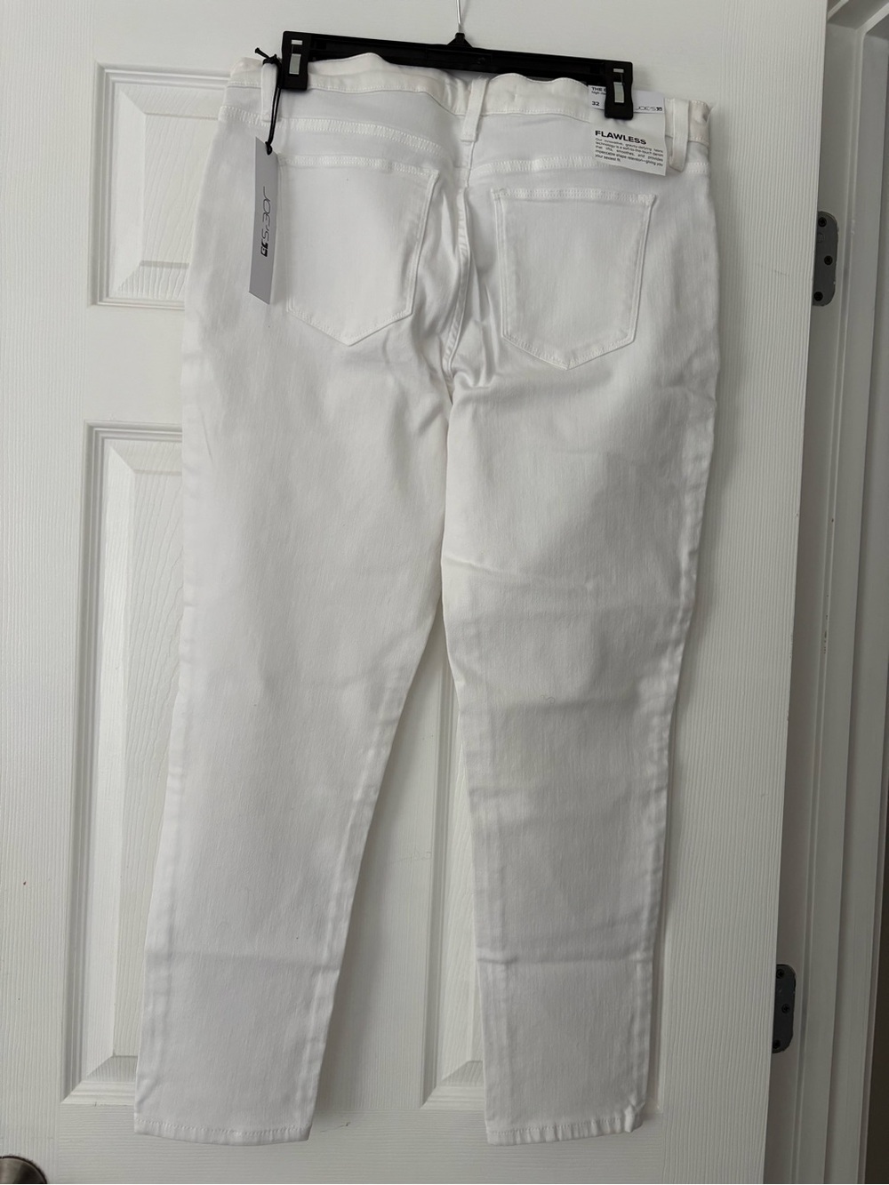 Joe's Jeans White Skinny Women’s Jeans - Clean Back Pocket Design